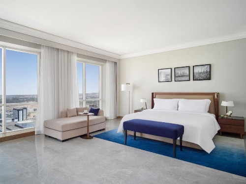 Fairmont Dubai image 39